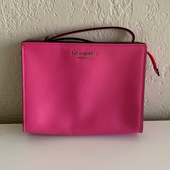 Kate Spade Leather Wristlet - Picture 1 of 9